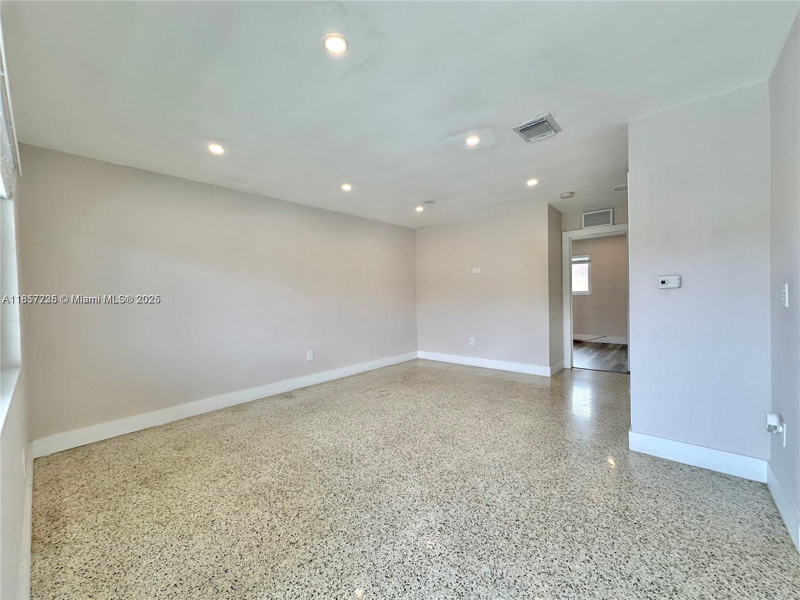 174 East 5th Street, Unit 5 Hialeah, FL 33010 - Photo 9 of 11