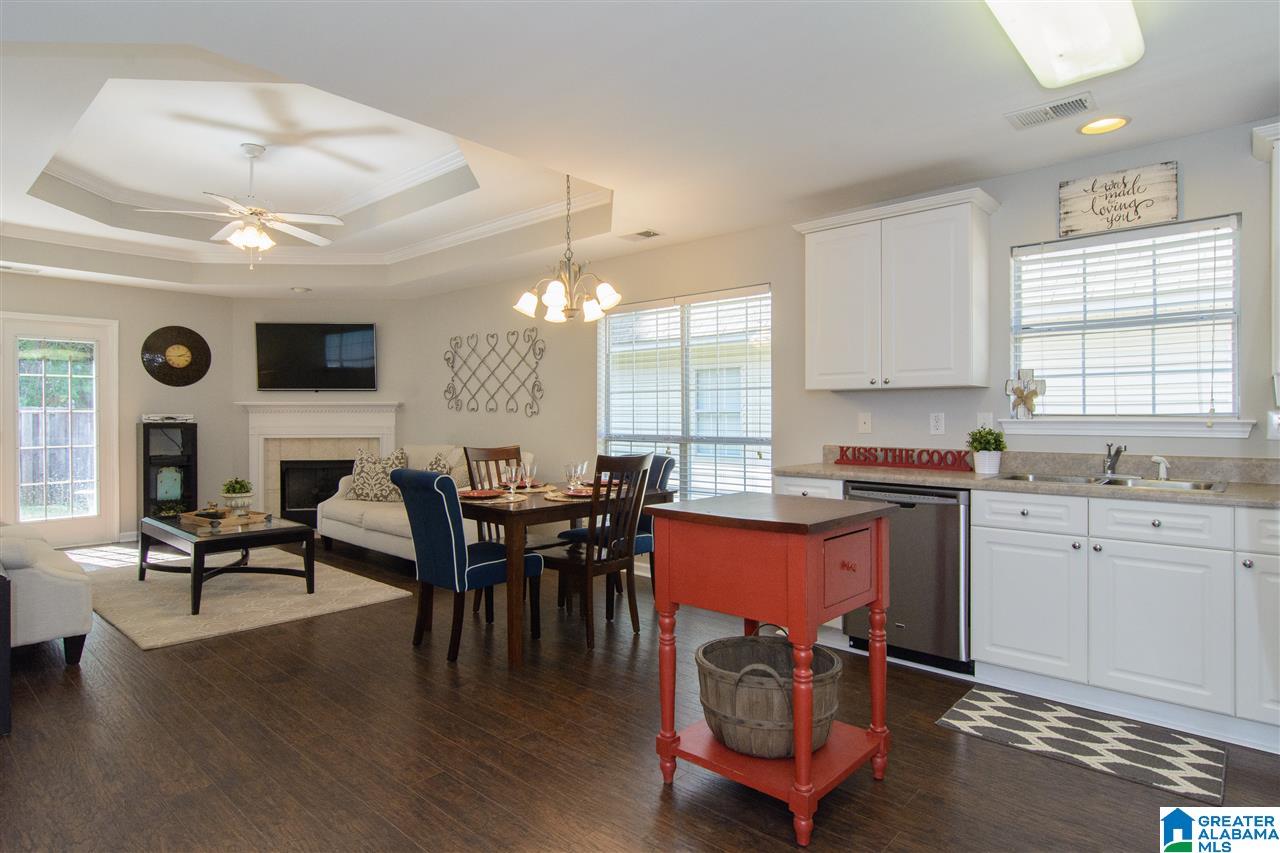 4064 Forest Lakes Road Sterrett, AL 35147 - Photo 3 of 33