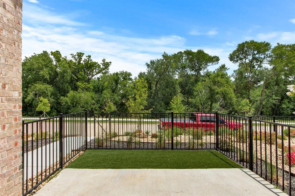 8509 Del Rio Trail Wylie, TX 75098 - Photo 4 of 26 006-8509DelRioTrail-Rowlett-TX-75089-Patio.jpg-SMALL