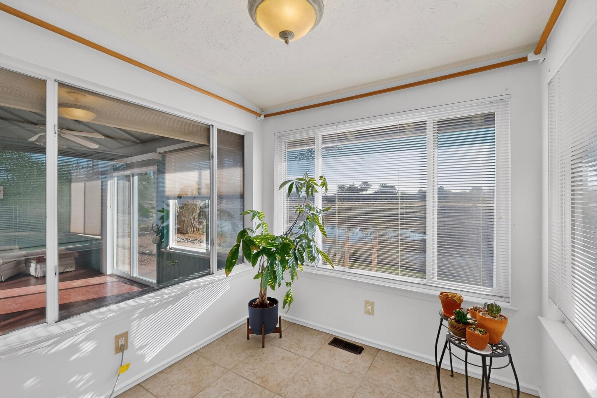 628 Eastlake Drive Southeast Rio Rancho, NM 87124 - Photo 20 of 48 Gallery Image 20