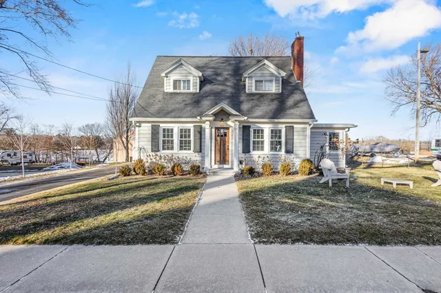 $459,000 | 472 Hill Green Lake, Green Lake, WI 54941