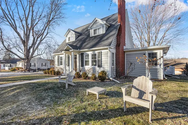 $459,000 | 472 Hill Green Lake, Green Lake, WI 54941