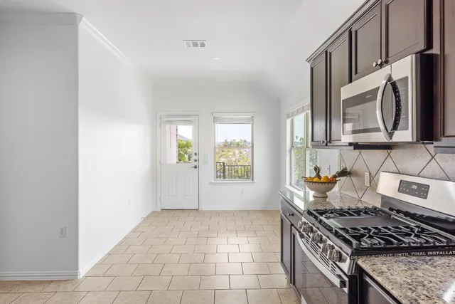 $299,999 | 5621 Little Theater Bend, Austin, TX 78747