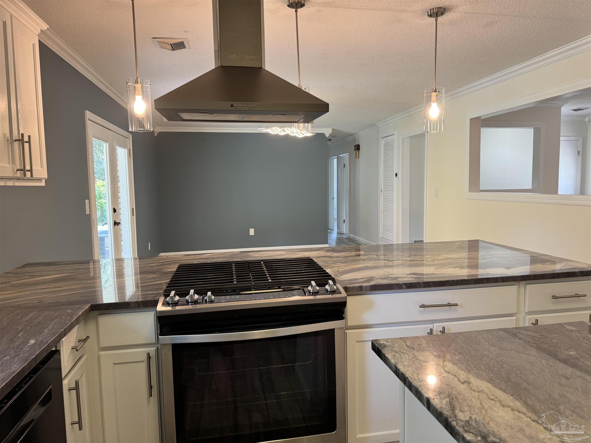 8108 Ridgefield Road Pensacola, FL 32514 - Photo 31 of 44
