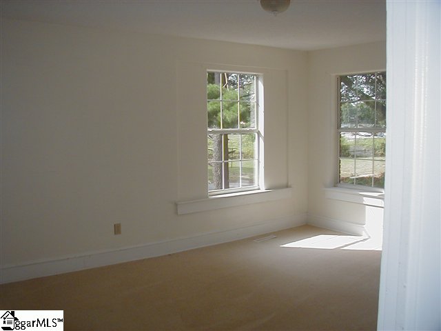 905 West Parker Road Greenville, SC 29617 - Photo 8 of 15 Gallery Image 8