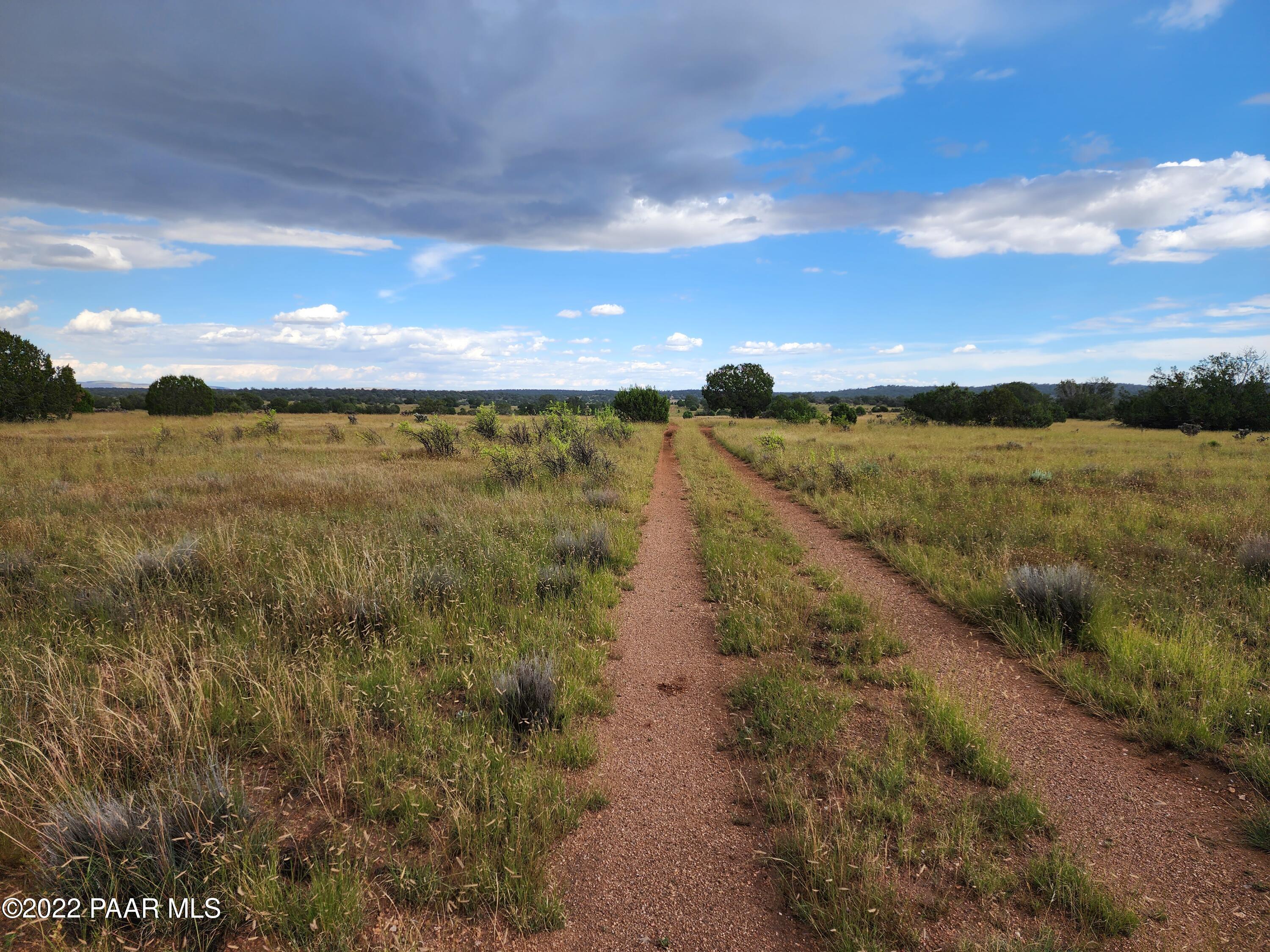 0 Stewart Road Seligman, AZ 86337 - Photo 11 of 15 a view of an ocean and city