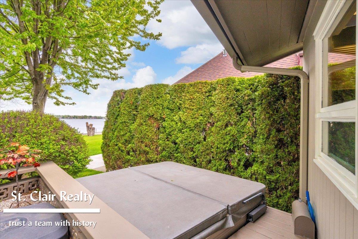 560 North Riverside Avenue St. Clair, MI 48079 - Photo 40 of 49