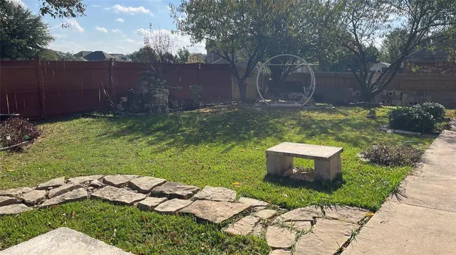 $2,650 | 720 Candle Meadow Boulevard, DeSoto, TX 75115