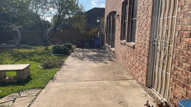 $2,650 | 720 Candle Meadow Boulevard, DeSoto, TX 75115