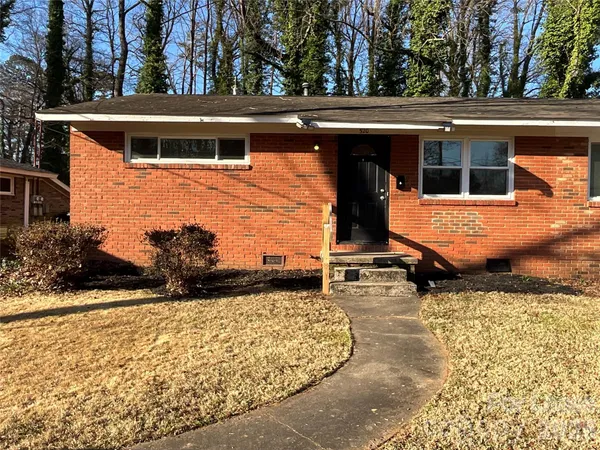 $1,250 | 520 Blendwood Drive, Charlotte, NC 28215