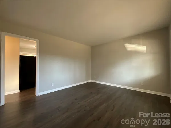 $1,250 | 520 Blendwood Drive, Charlotte, NC 28215