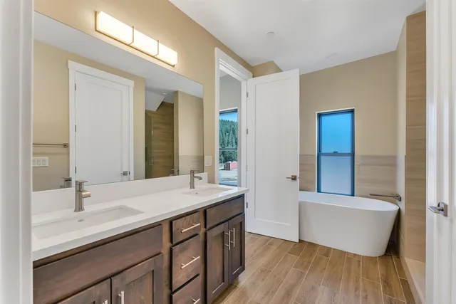 a view of livingroom