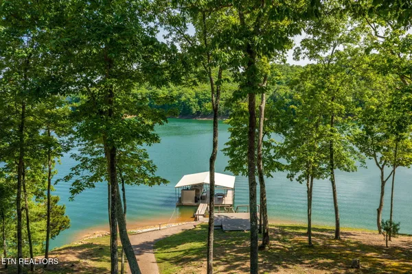 $1,500,000 | 563 Norris Shores Drive, Sharps Chapel, TN 37866