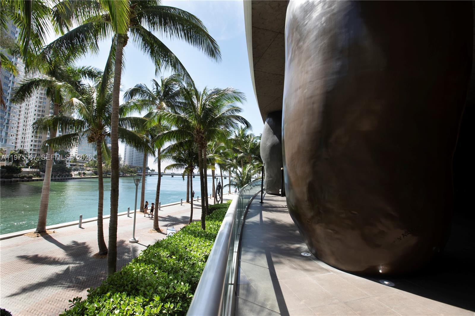 475 Brickell Avenue, Unit 1010 Miami, FL 33131 - Photo 19 of 21