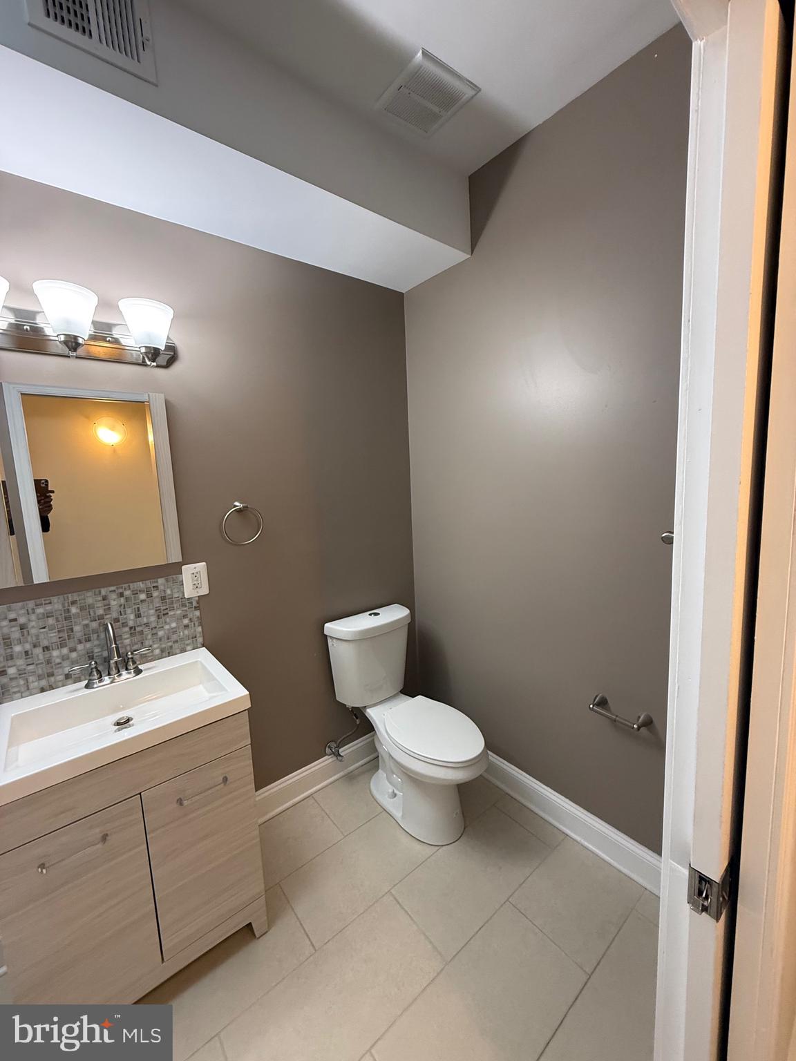 532 8th Street Southeast, Unit 3 Washington, DC 20003 - Photo 11 of 16