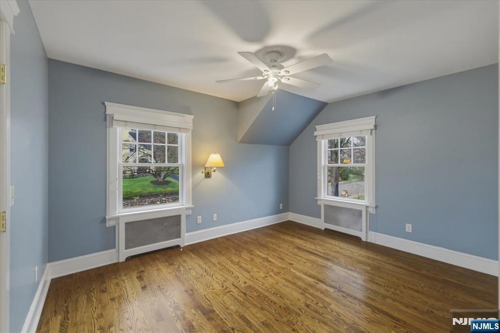 157 Melrose Place Ridgewood, NJ 07450 - Photo 13 of 43