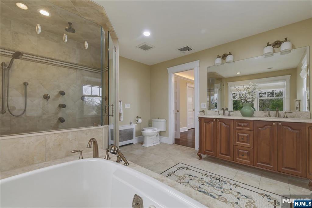 157 Melrose Place Ridgewood, NJ 07450 - Photo 16 of 43