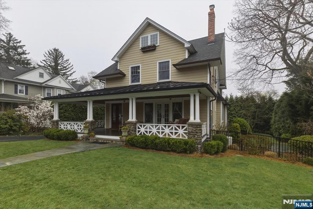 157 Melrose Place Ridgewood, NJ 07450 - Photo 38 of 43