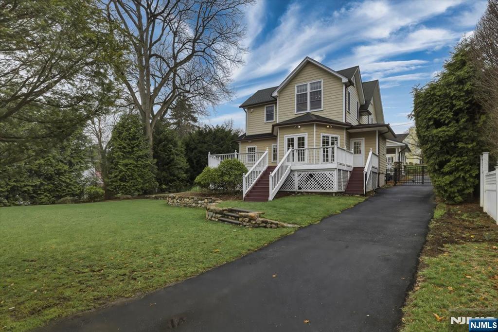 157 Melrose Place Ridgewood, NJ 07450 - Photo 42 of 43