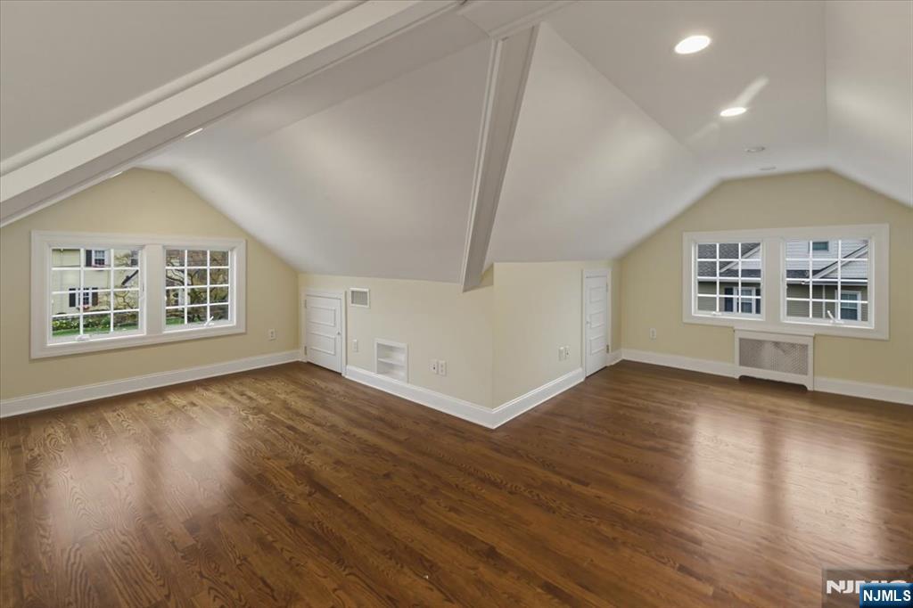 157 Melrose Place Ridgewood, NJ 07450 - Photo 8 of 43