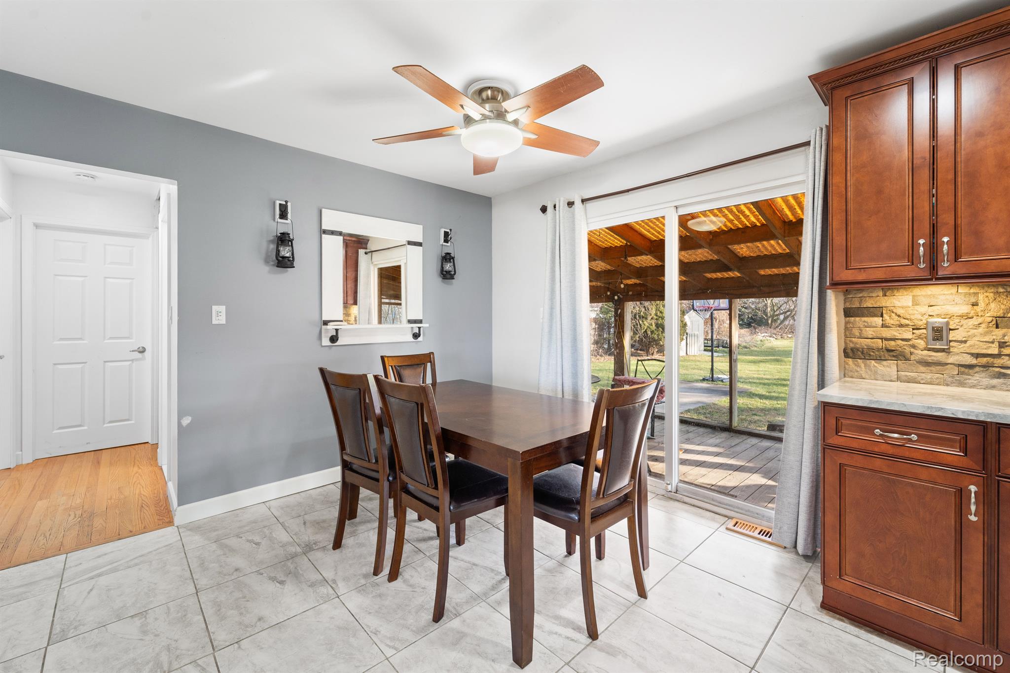 27268 Bunert Road Warren, MI 48088 - Photo 13 of 24 Gallery Image 13