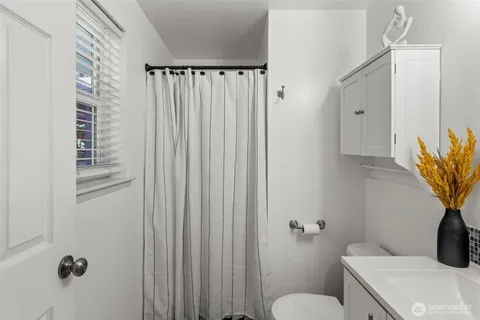 $475,000 | 7409 Lake Lucinda Court Southwest, Olympia, WA 98512