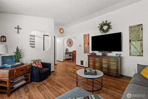 $475,000 | 7409 Lake Lucinda Court Southwest, Olympia, WA 98512