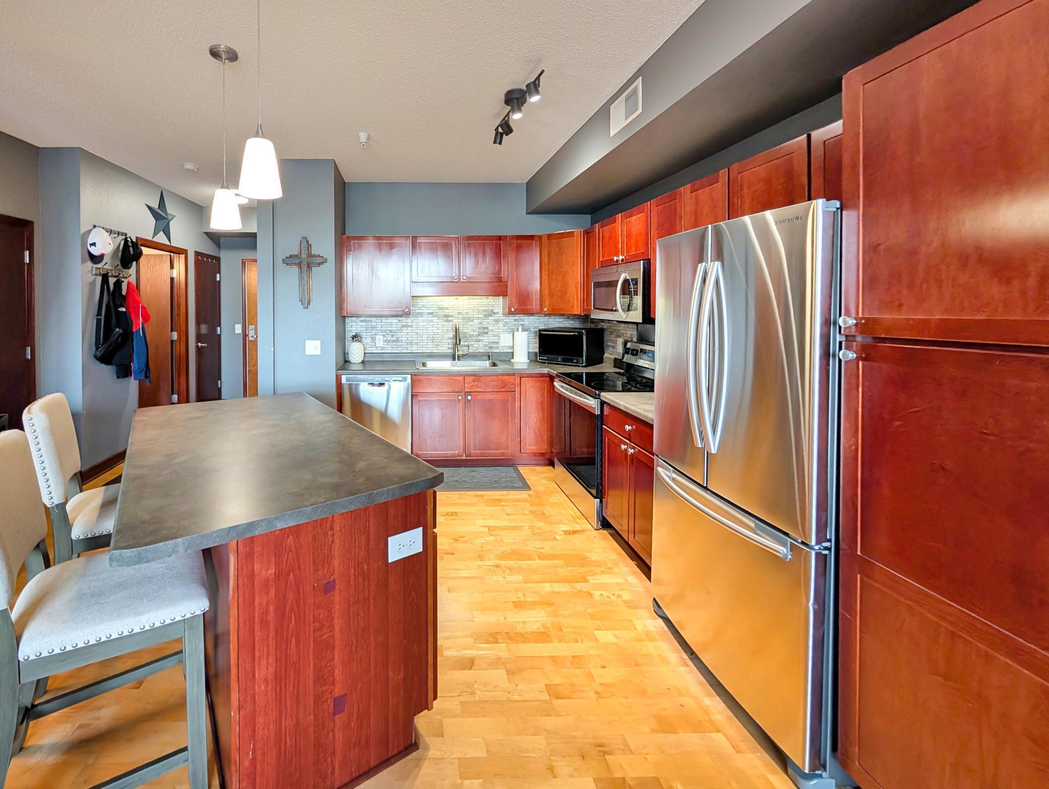 308 East 18th Street, Unit 305 Minneapolis, MN 55404 - Photo 13 of 42