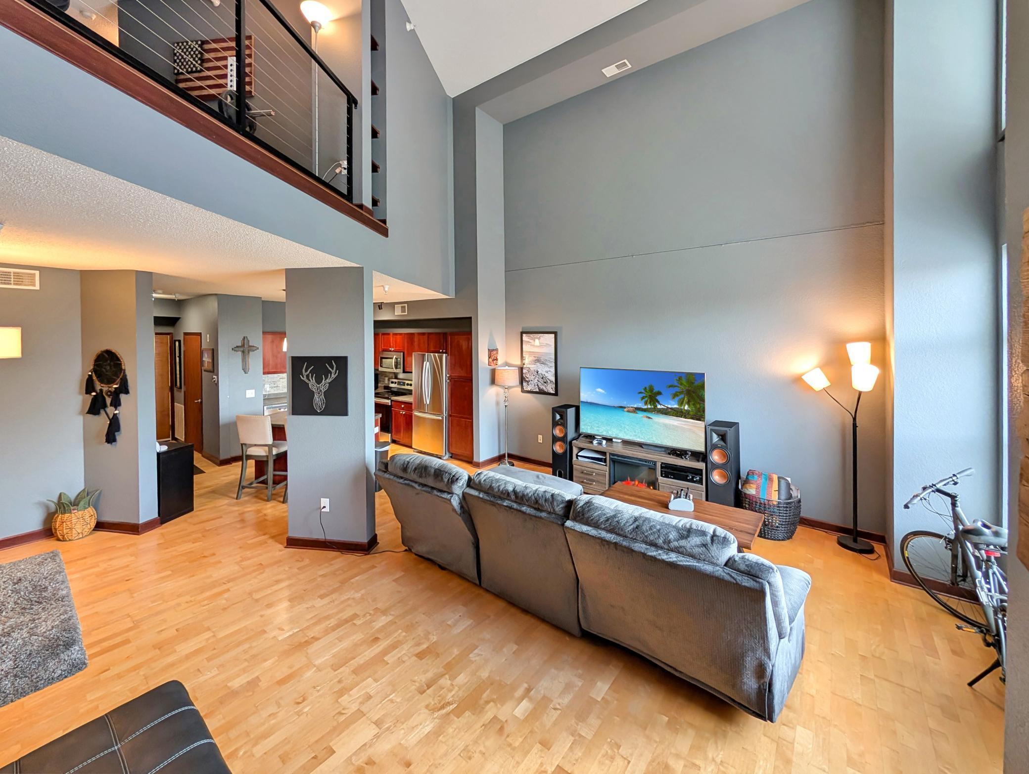 308 East 18th Street, Unit 305 Minneapolis, MN 55404 - Photo 20 of 42