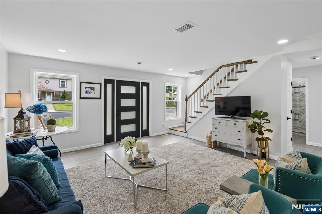 26 Hunterdon Road West Orange, NJ 07052 - Photo 5 of 39 Gallery Image 5