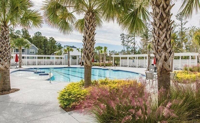 142 Post Mill Drive Summerville, SC 29485 - Photo 18 of 32 SUMMERS CORNER COMMUNITY POOL