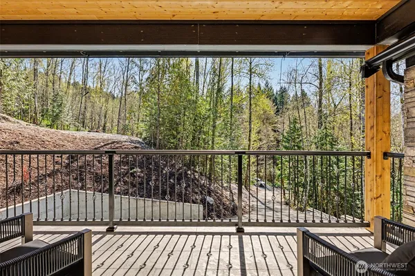 $1,100,000 | 17823 214th Ave Court East, Orting, WA 98360