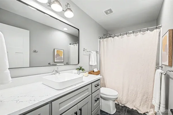 $1,100,000 | 17823 214th Ave Court East, Orting, WA 98360