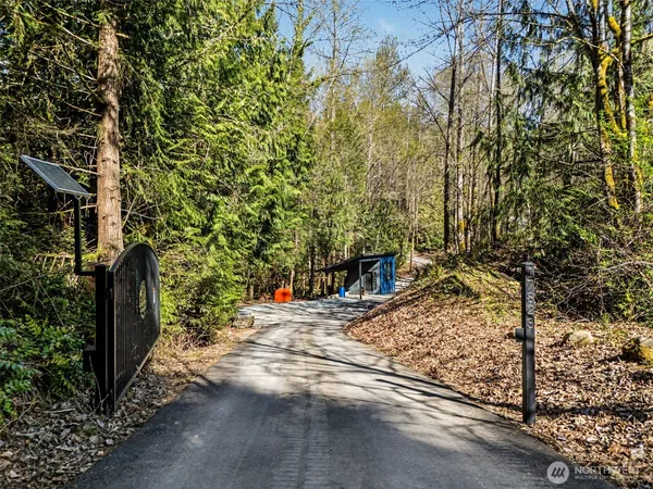 $1,100,000 | 17823 214th Ave Court East, Orting, WA 98360