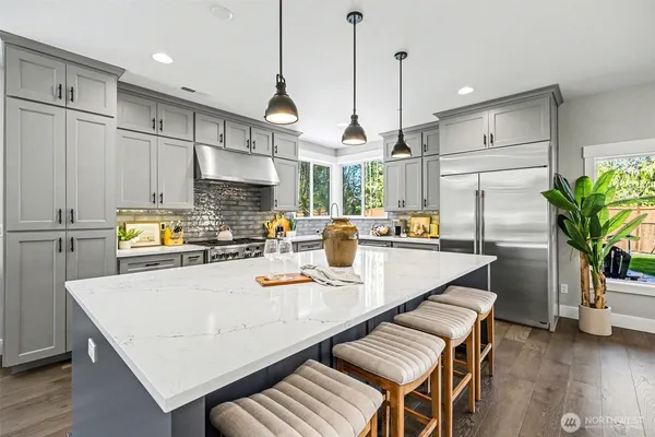 $1,100,000 | 17823 214th Ave Court East, Orting, WA 98360