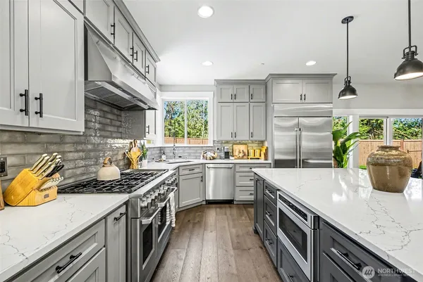 $1,100,000 | 17823 214th Ave Court East, Orting, WA 98360