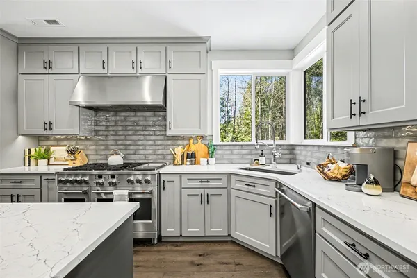 $1,100,000 | 17823 214th Ave Court East, Orting, WA 98360