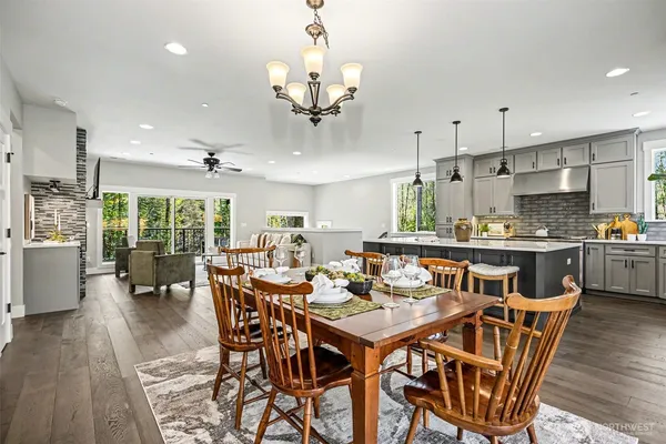 $1,100,000 | 17823 214th Ave Court East, Orting, WA 98360