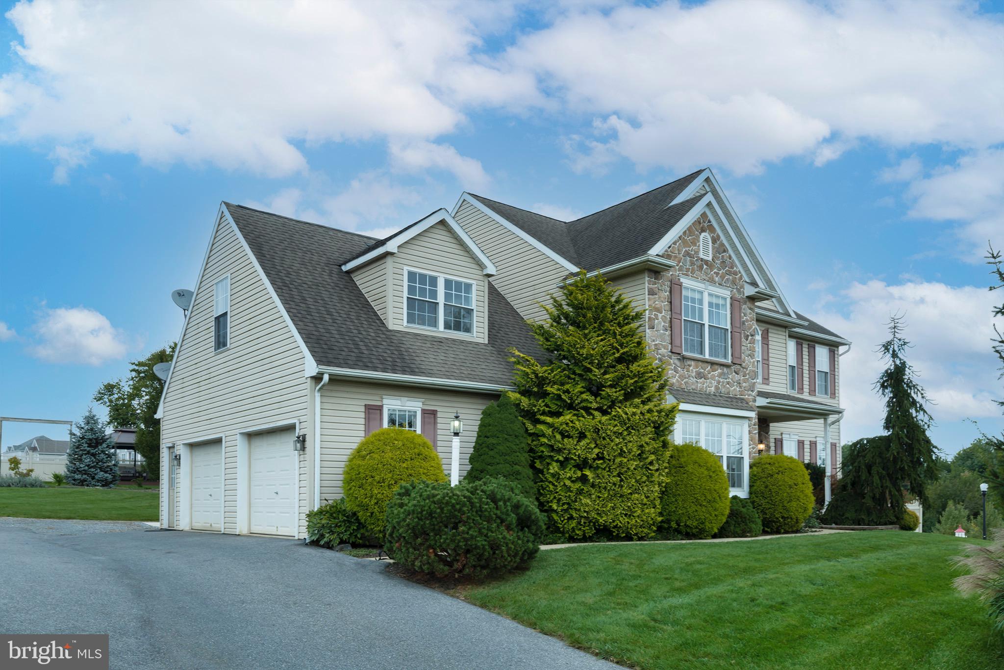435 Wabash Road Ephrata, PA 17522 - Photo 4 of 47