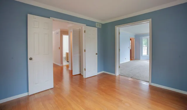 $550,000 | 2705 Colonial Drive, Elgin, IL 60124