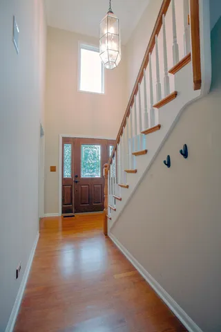 $550,000 | 2705 Colonial Drive, Elgin, IL 60124