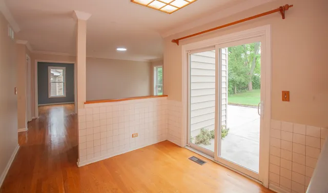 $550,000 | 2705 Colonial Drive, Elgin, IL 60124