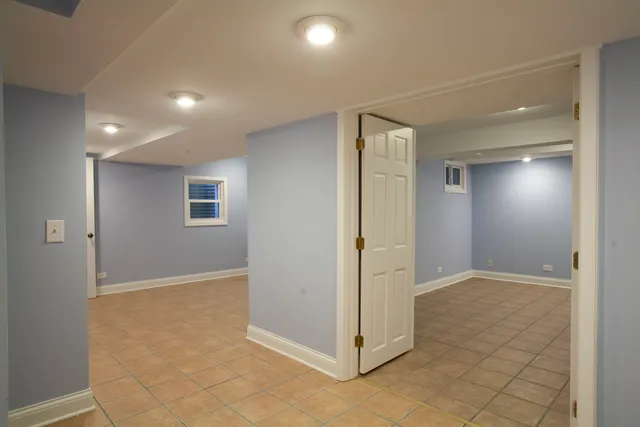 $550,000 | 2705 Colonial Drive, Elgin, IL 60124