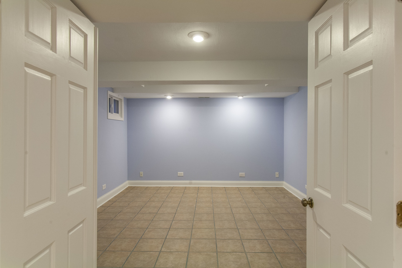 2705 Colonial Drive Elgin, IL 60124 - Photo 34 of 39