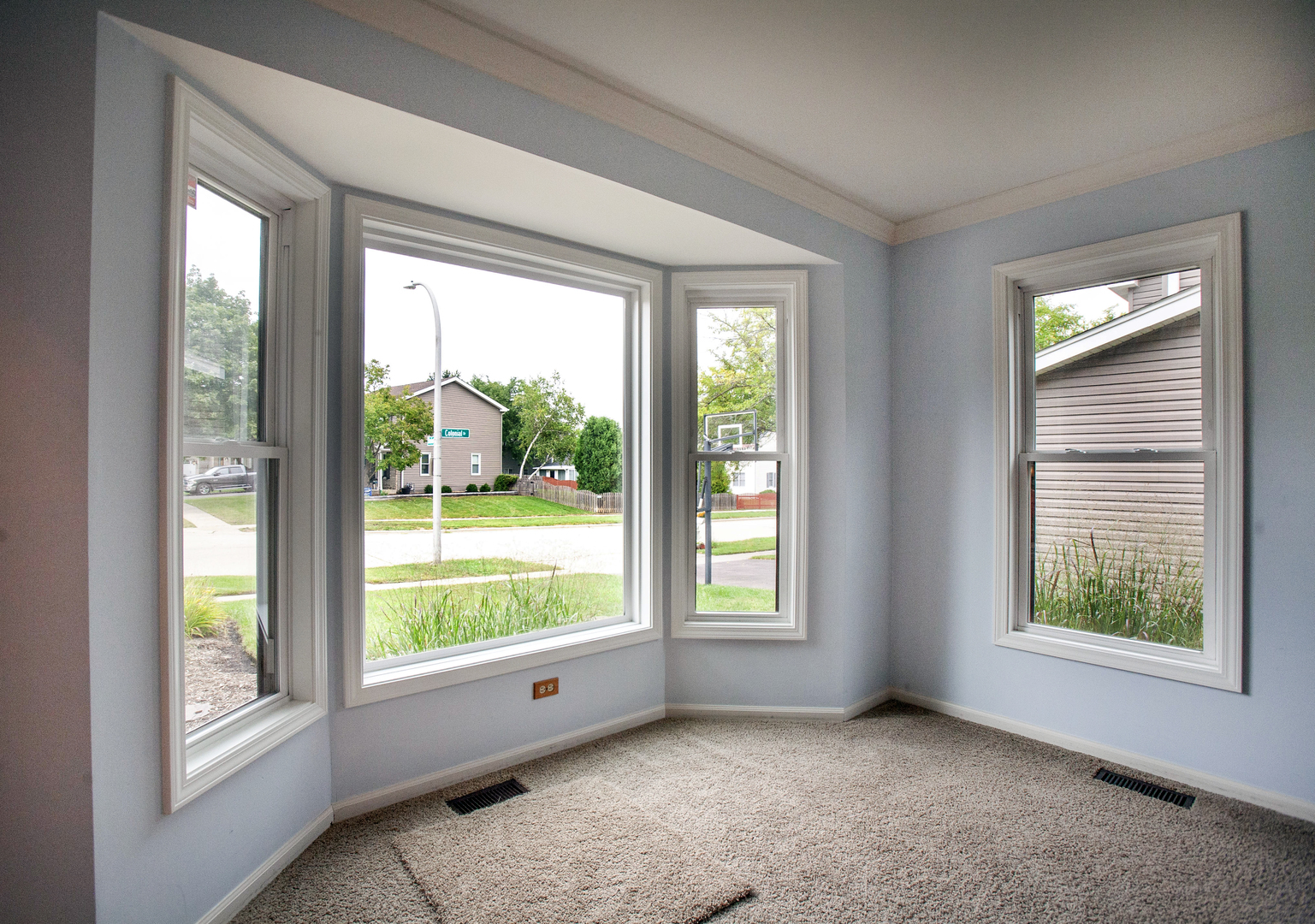 2705 Colonial Drive Elgin, IL 60124 - Photo 10 of 39