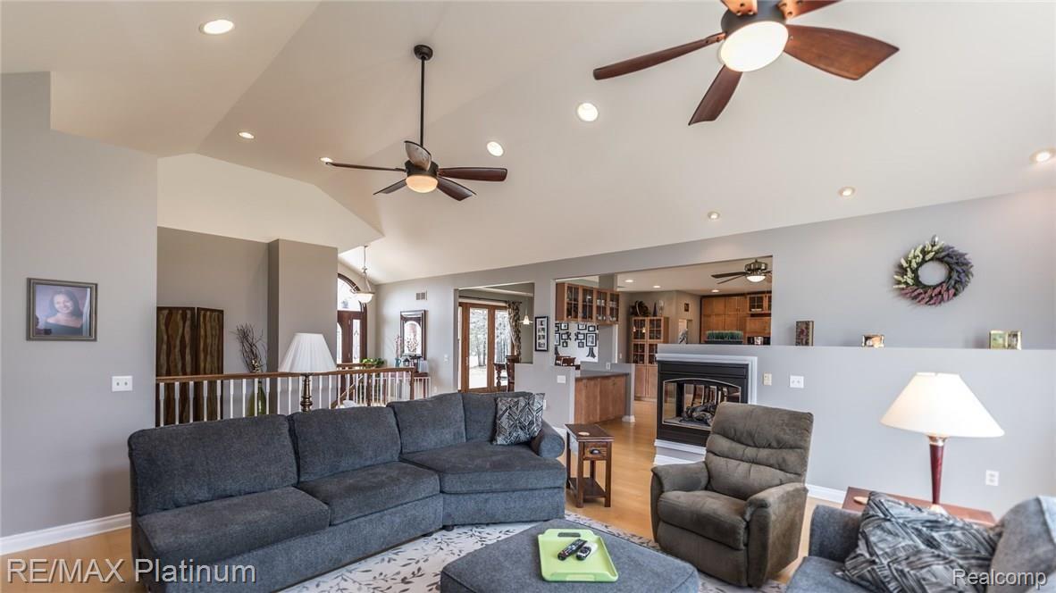 259 North Hughes Road Howell, MI 48843 - Photo 29 of 75 31_32.jpg
