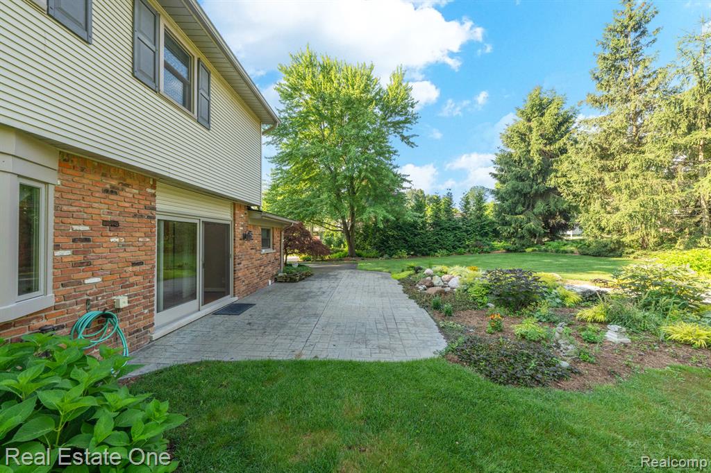 563 Millstone Drive Rochester Hills, MI 48309 - Photo 15 of 37