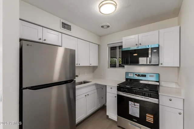 $1,150 | 936 West Rio Salado Parkway, Unit 4, Mesa, AZ 85201