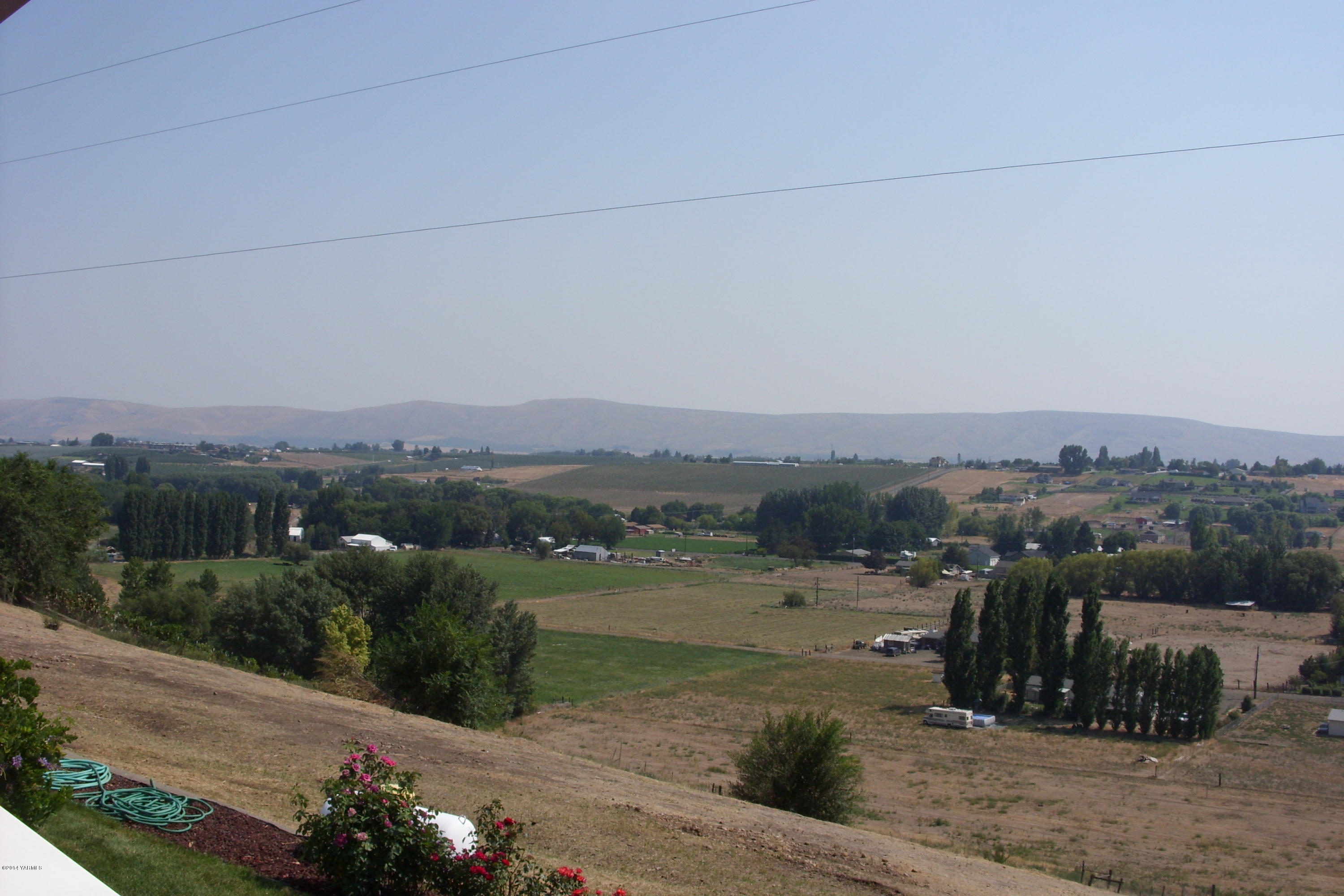 710 South Friedline Road Yakima, WA 98908 - Photo 18 of 22 a view of lake with mountain