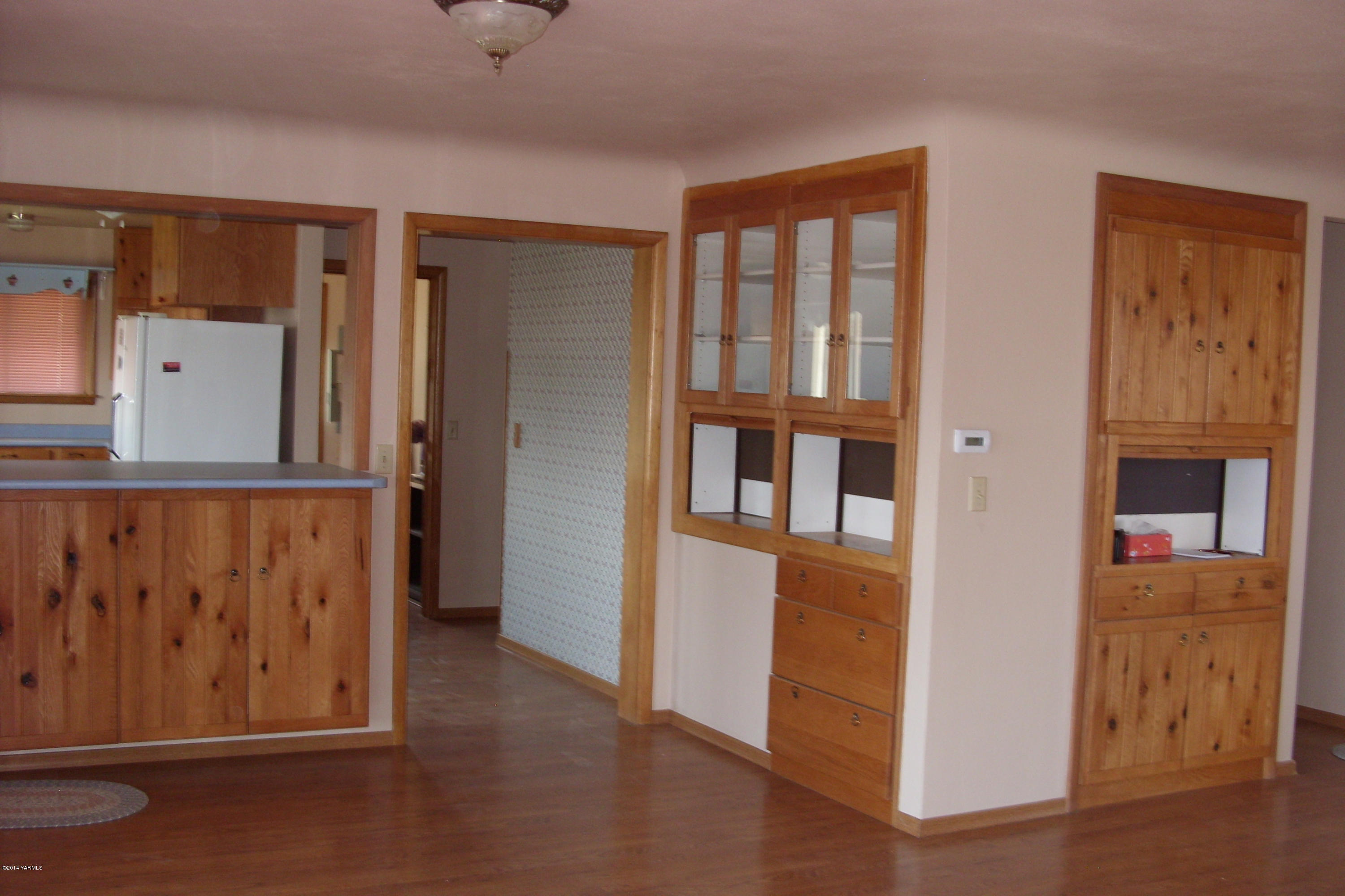 710 South Friedline Road Yakima, WA 98908 - Photo 10 of 22 a view of an entryway with wooden floor